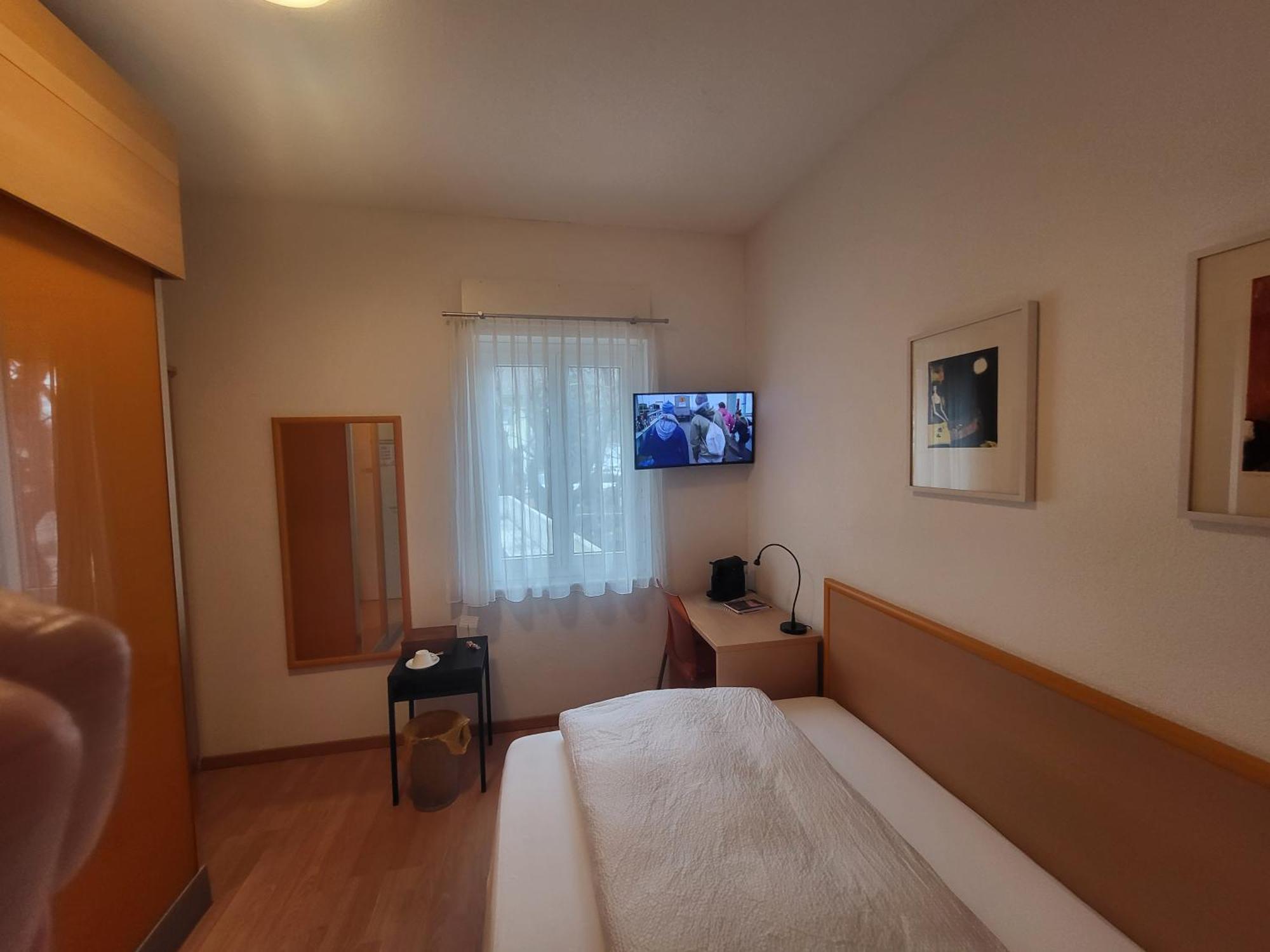 Hotel-Restaurant Eyholz Висп Номер фото