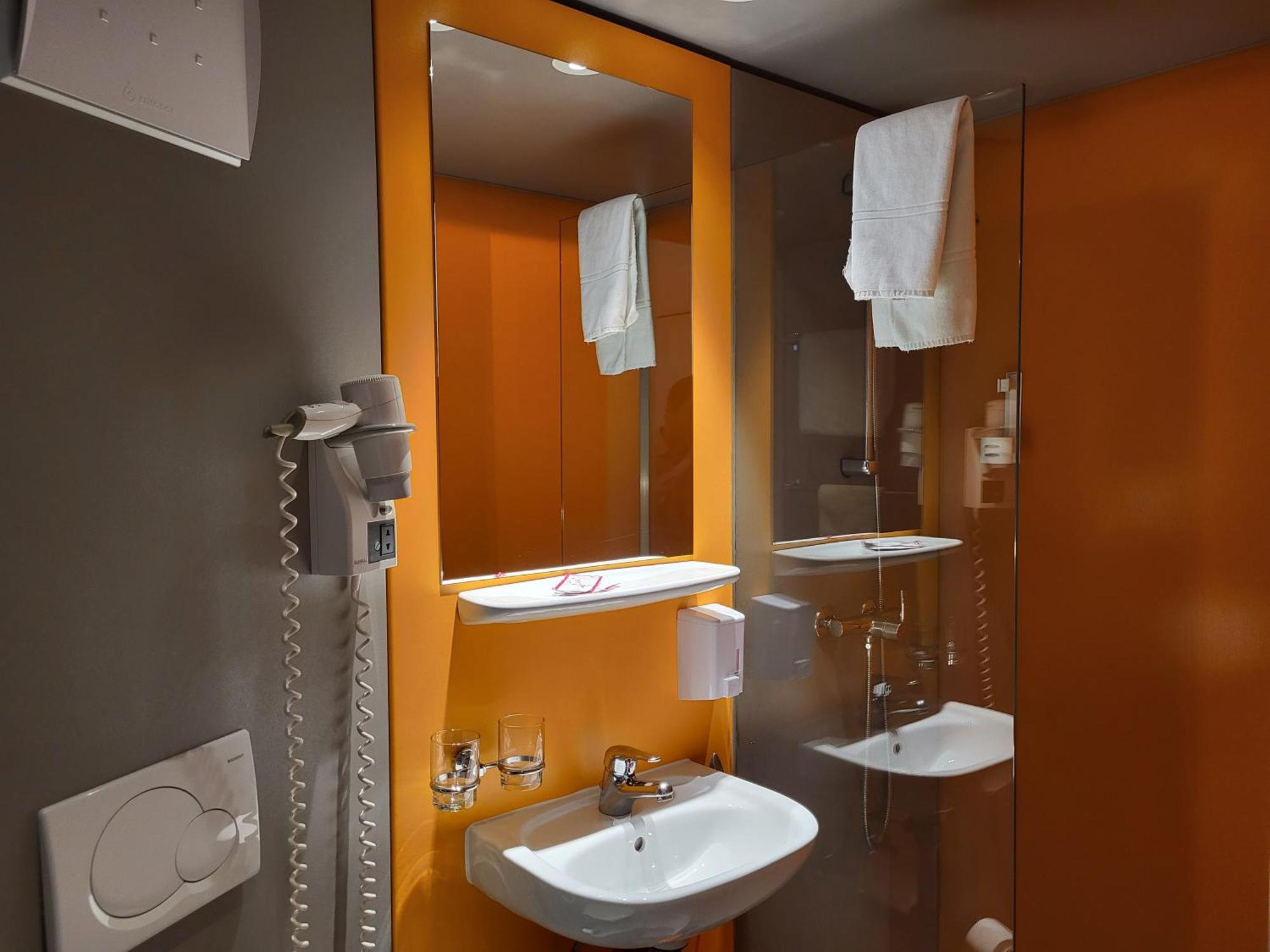 Hotel-Restaurant Eyholz Висп Номер фото